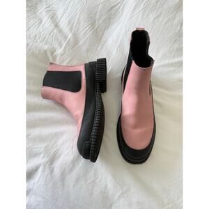 Camper | Women’s 39 (US 8.5) | Pix Pink/Black Chelsea Boots | Leather Pull On